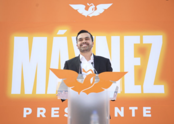 Jorge Álvarez Máynez se registra por MC para la Presidencia ante el INE